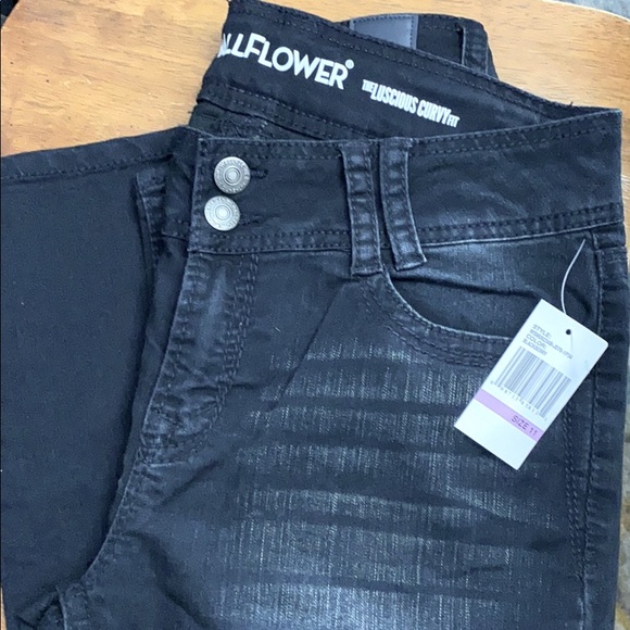 Wallflower Denim - New!! Women’s Sz 11 Wallflower jeans